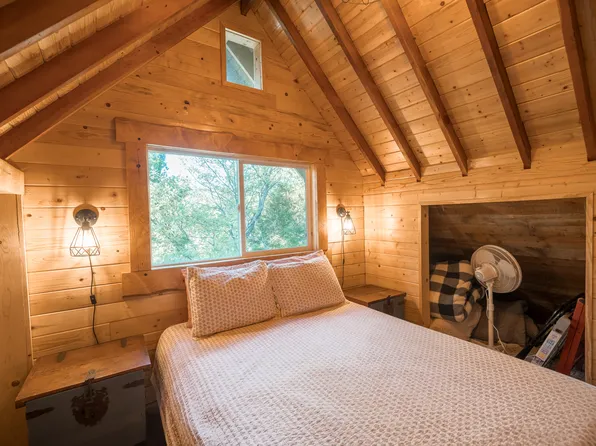 199 Fremont Rd, Lake Arrowhead, CA 92352