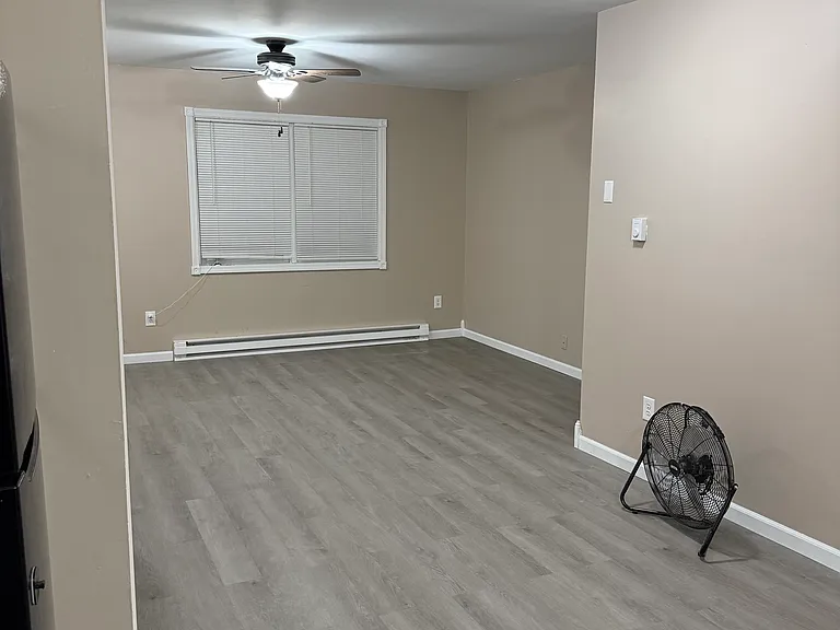 19 Maple Ave — Photo 5