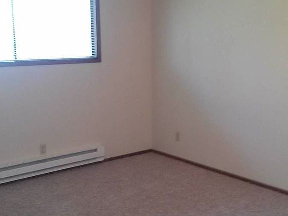 5th image of 1921 Plaza Way