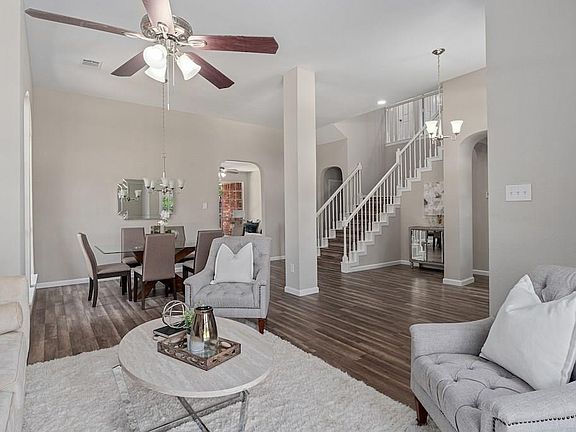 5th image of 2109 Hearthstone Dr