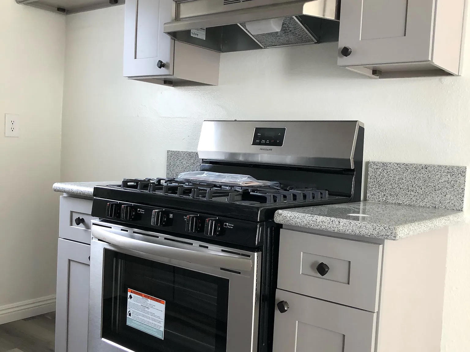 14108 Sylvan Street — Photo 3