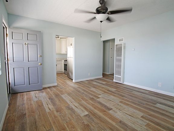 4th image of 2608 Voorhees Ave APT B