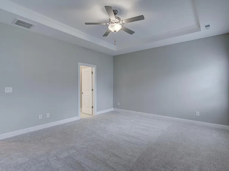 60 Kingsly Dr — Photo 21