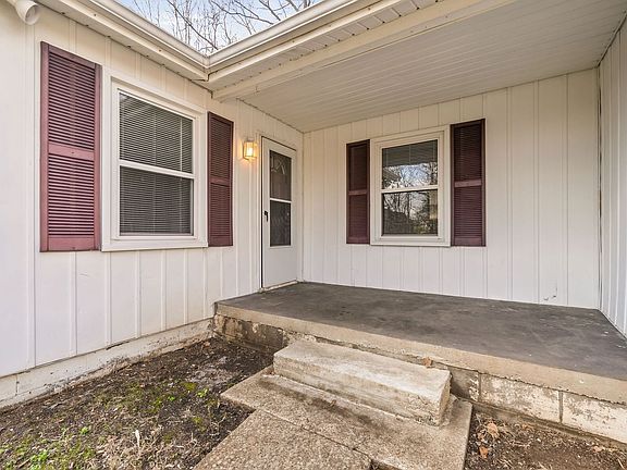 2nd image of 2084 Shelby Dr