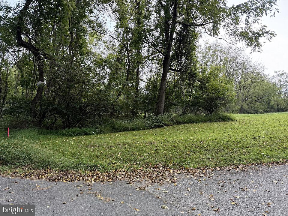 2nd image of 826 Chambers Rock Rd