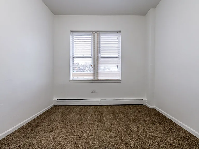 5556 W Jackson — Photo 10