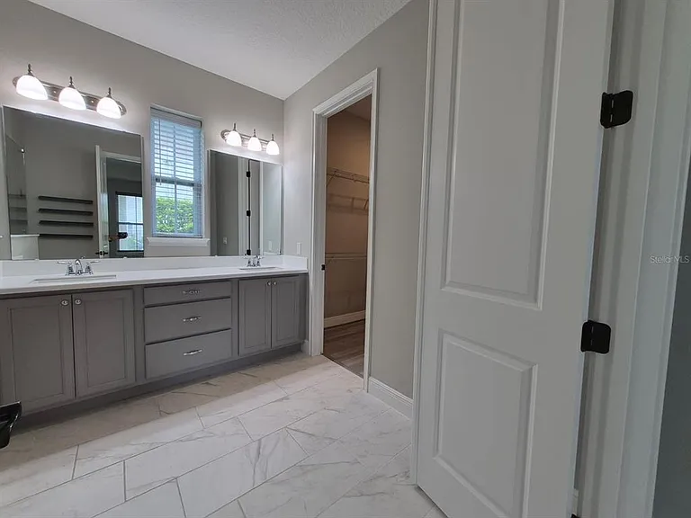 8521 Dubochet St — Photo 12