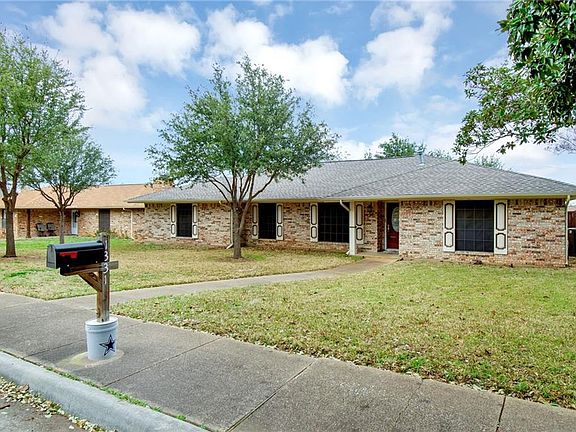2nd image of 1331 Juniper Ln