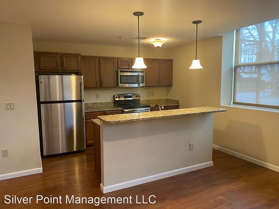 2nd image of 528 N New St #10967845