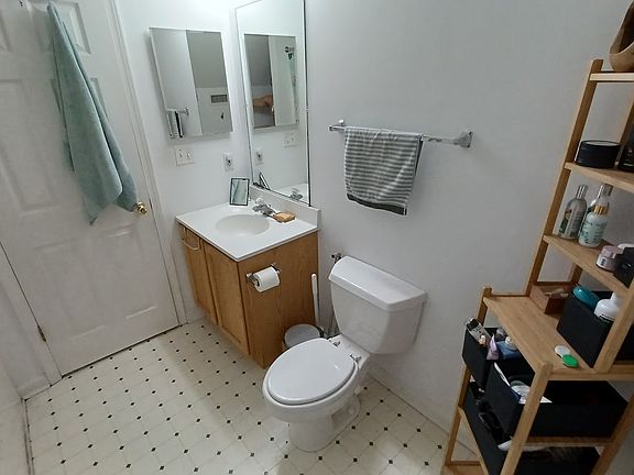 4th image of 108 Pine St APT A
