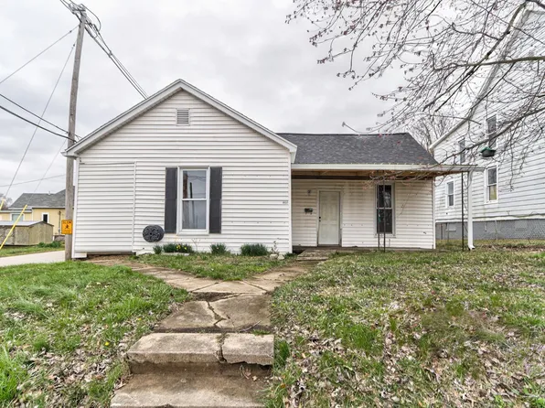 223 N 4th St, Boonville, IN 47601
