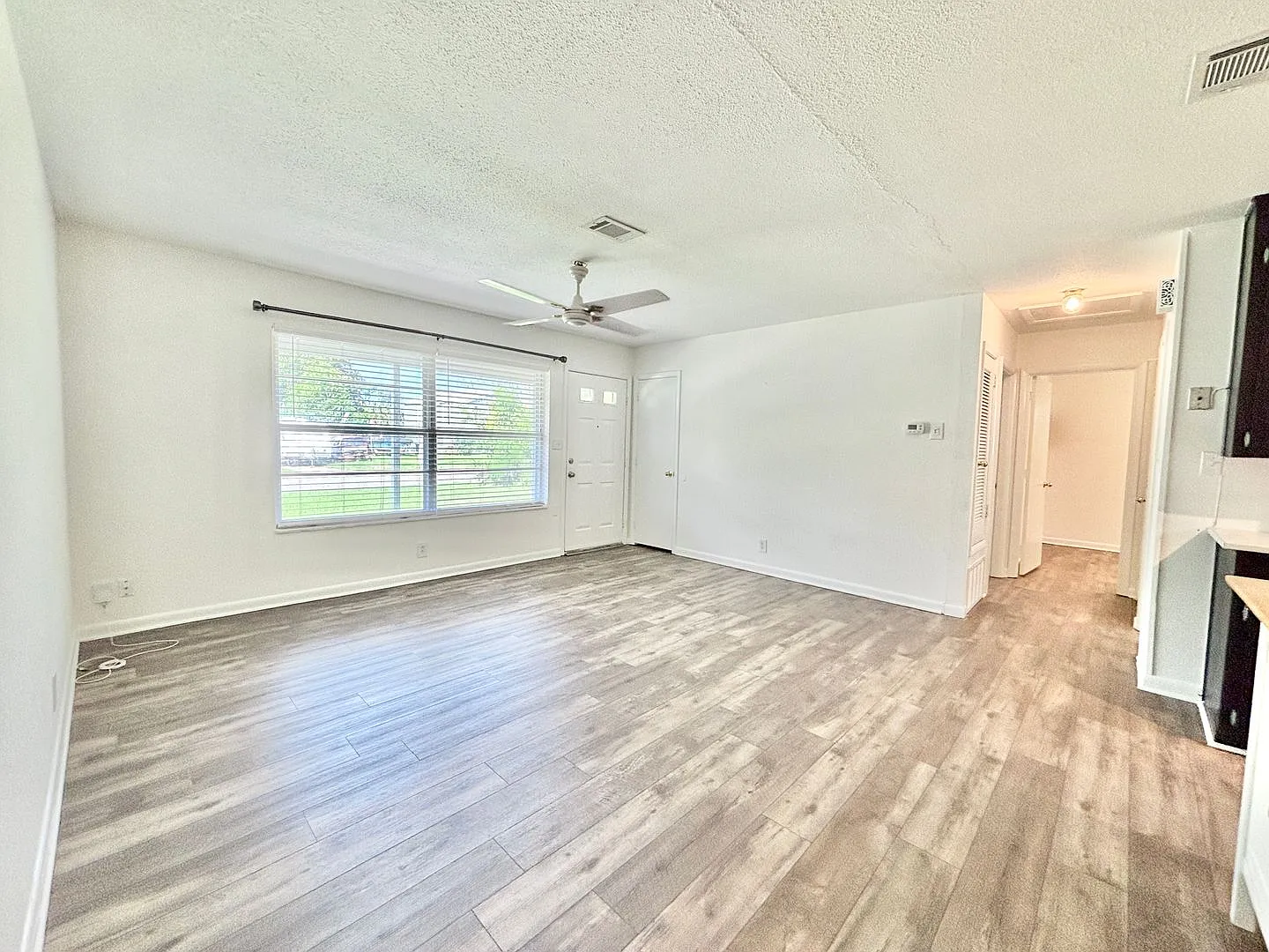 Charming 3-Bedroom Home - Scenic Hwy — Photo 4
