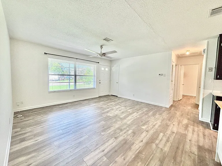 3460 Rothschild Dr — Photo 4