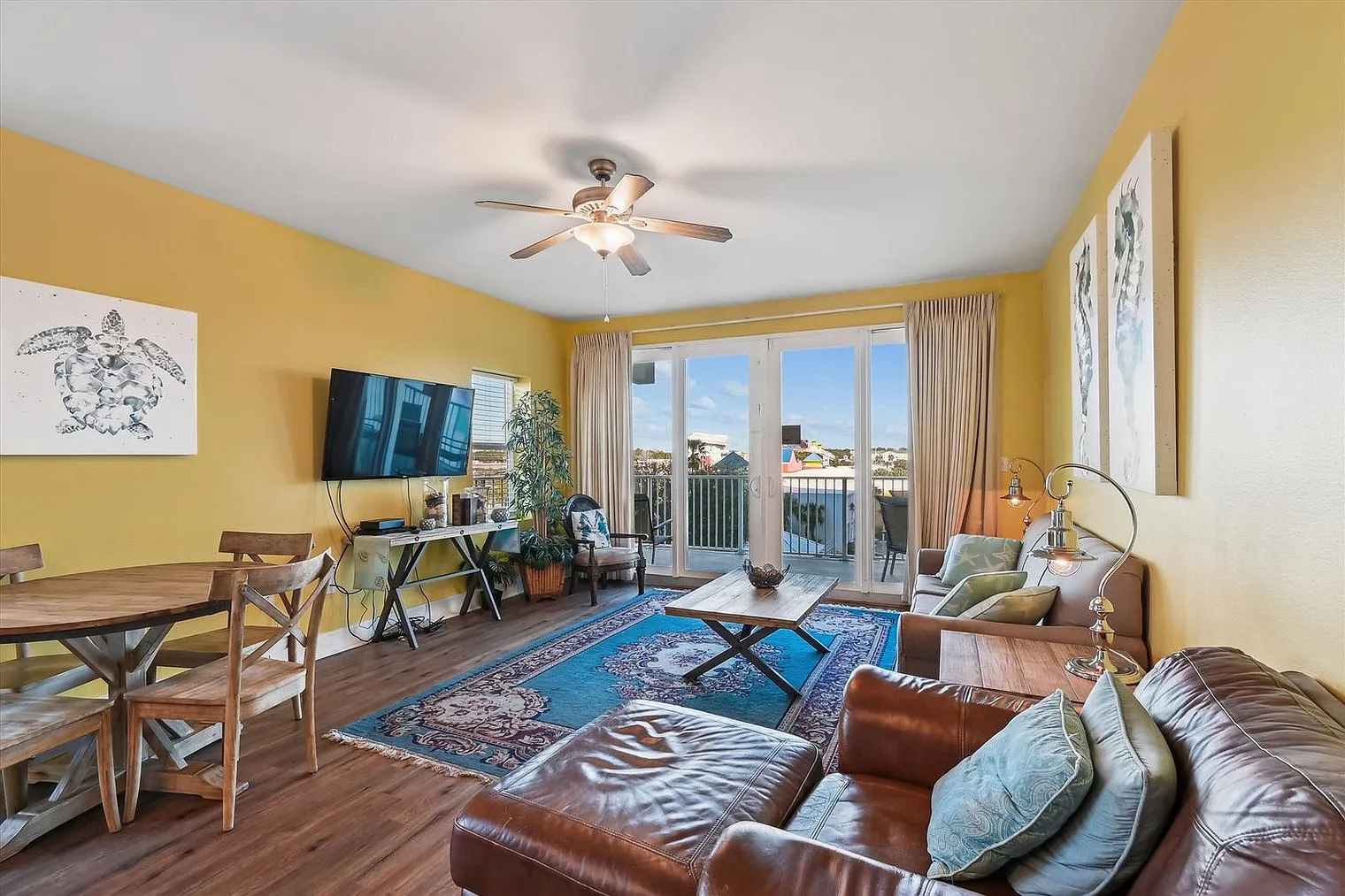 3 bed, 3.0 bath, 1485 sqft, $4,012 — Photo 1
