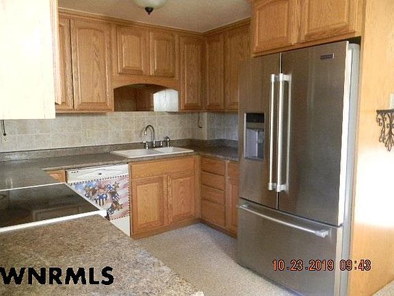 3rd image of 50454 Woodstock Dr