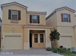 675 NE 191st St, Miami, FL 33179