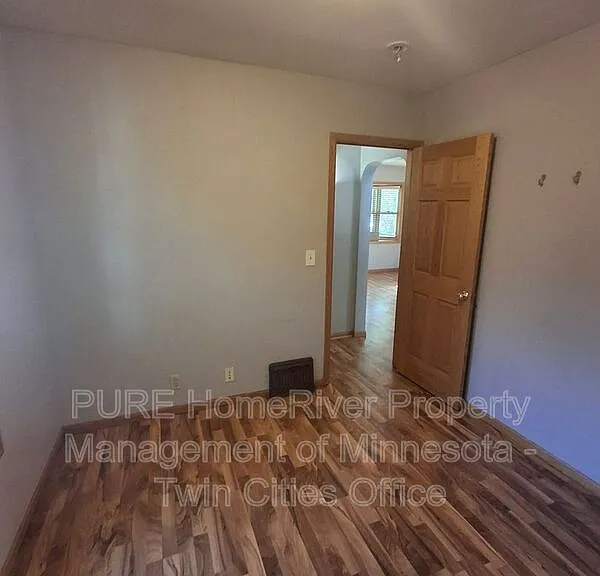 3321 37th St E — Photo 7