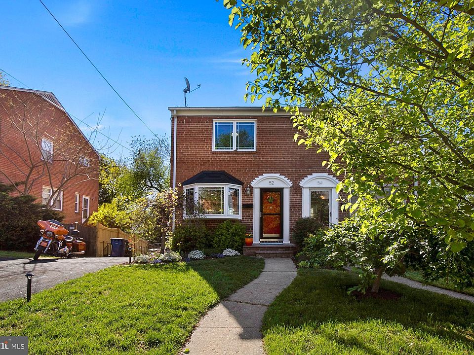 1st image of 52 Garden Dr