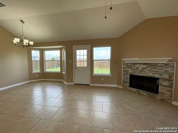4th image of 8427 Pigeonberry Dr