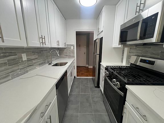 2nd image of 73-03 194th St #2B