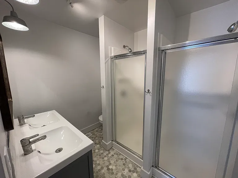 11 Seminary Ave — Photo 15