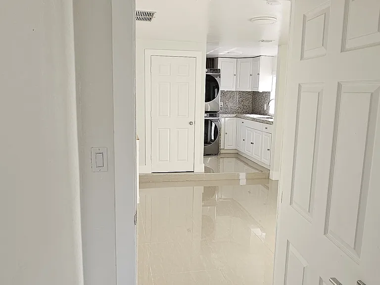 9840 Colonial Dr — Photo 10