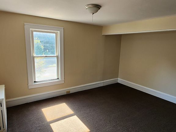 5th image of 173 Pearl St #B