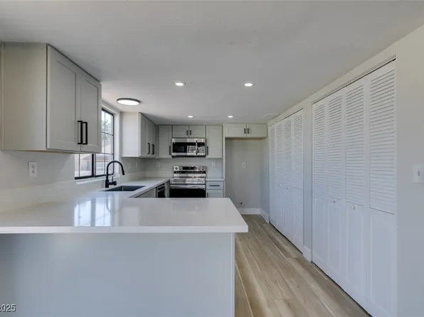 3484 Nightflower Ln Unit B, Las Vegas, NV 89121