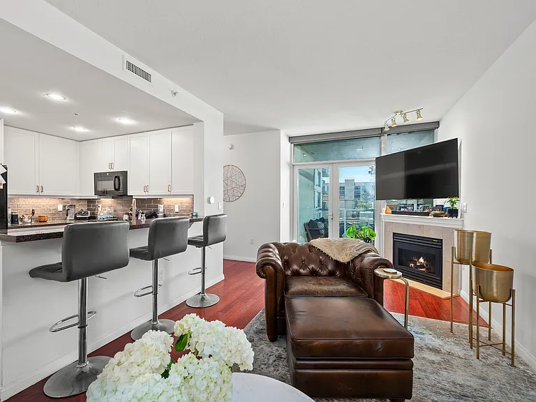 850 Beech St #820 — Photo 4