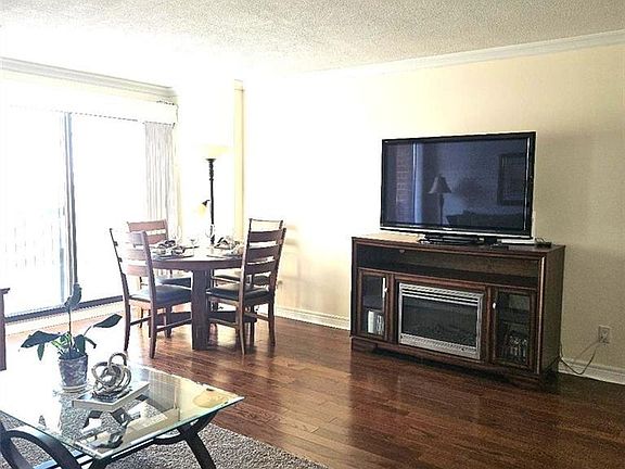 5th image of 260 Sheldon Ave N #609