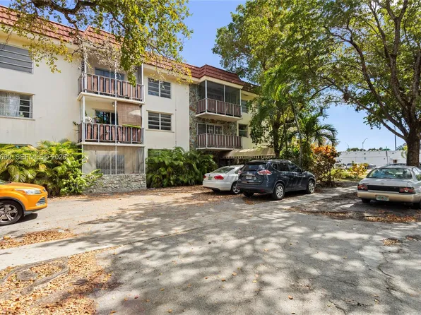 13655 NE 10th Ave APT 304, North Miami, FL 33161