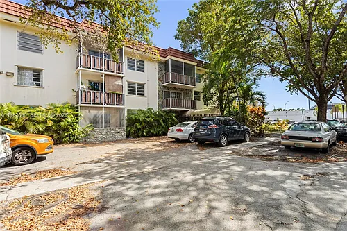 13655 NE 10th Ave #304 Photo 1