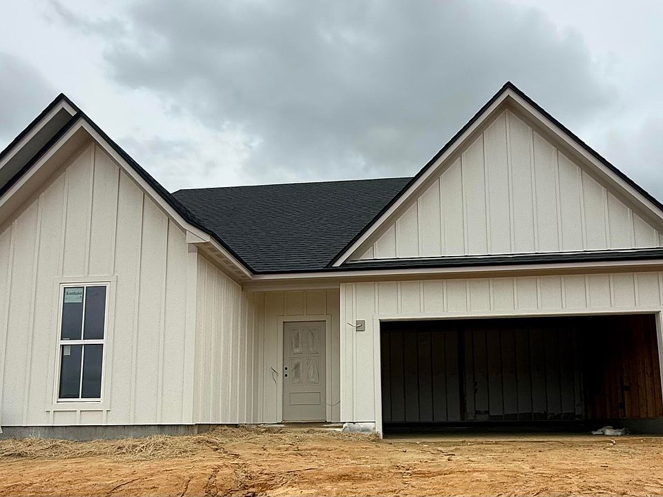 2nd image of 703 Joseph Ln #2