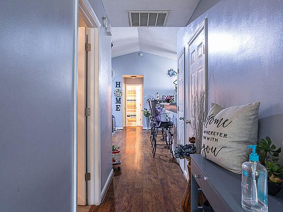 4th image of 2381 Prescott Ln