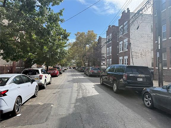 5th image of 711 Miller Ave