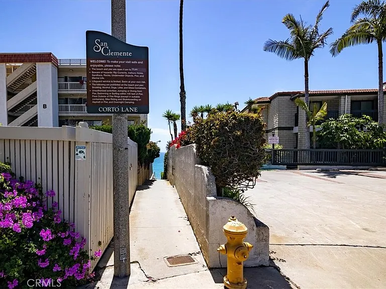 410 Corto Ln #9 — Photo 33
