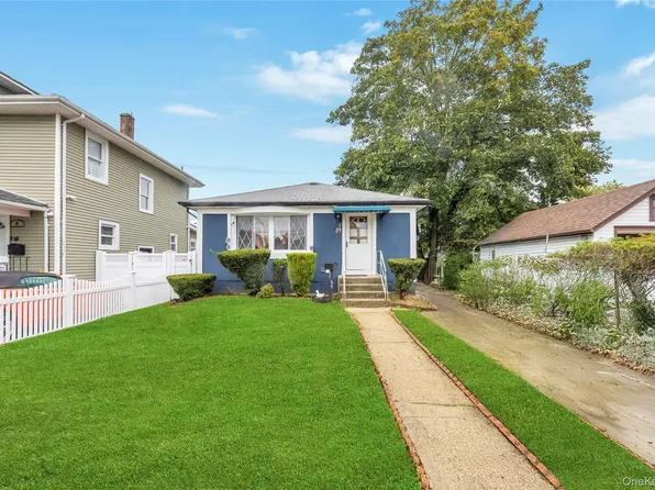 39 Botsford Street, Hempstead, NY 11550