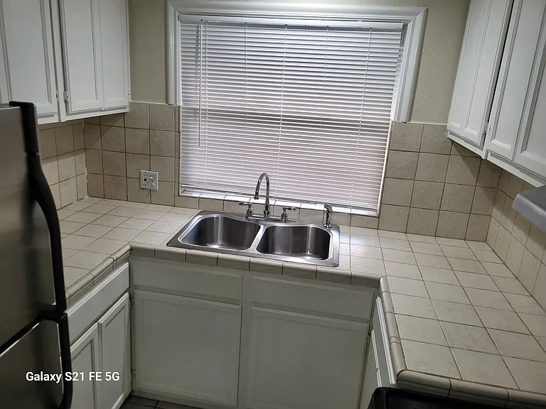 2100 Cabrillo Ave — Photo 5