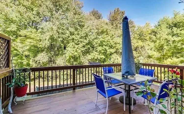 1500 Falstone Ln — Photo 10