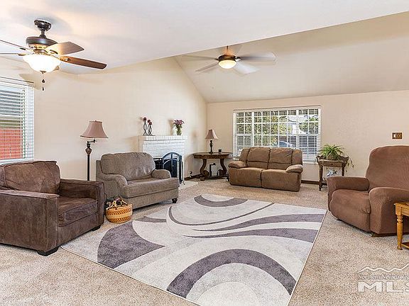 3rd image of 2665 Howard Dr