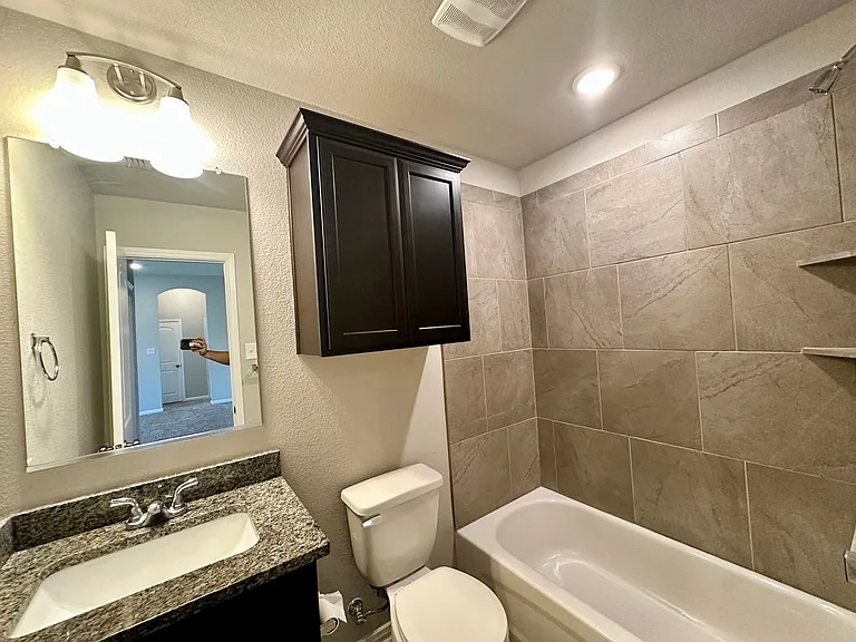 10612 Langham Dr — Photo 10