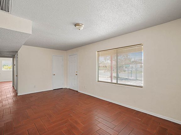 4th image of 5117 Mount Abbott Dr