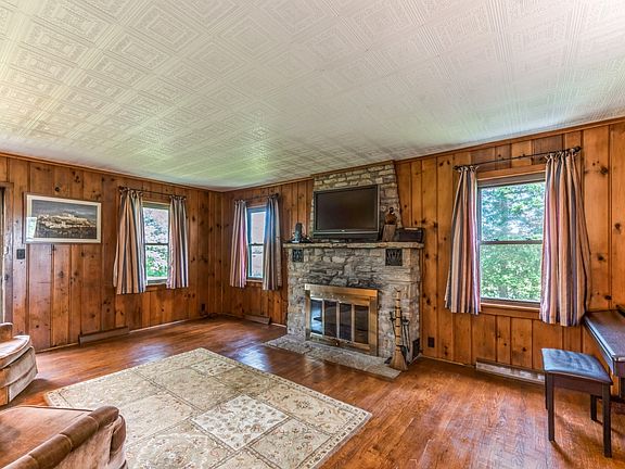 2nd image of W3603 Linnwood Ave