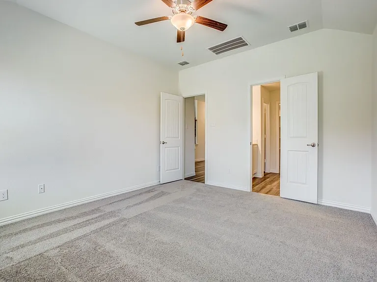213 Cedar Canyon Dr — Photo 6