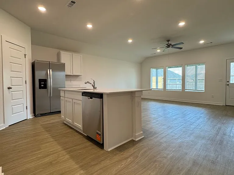 6316 Warwick Dr — Photo 6
