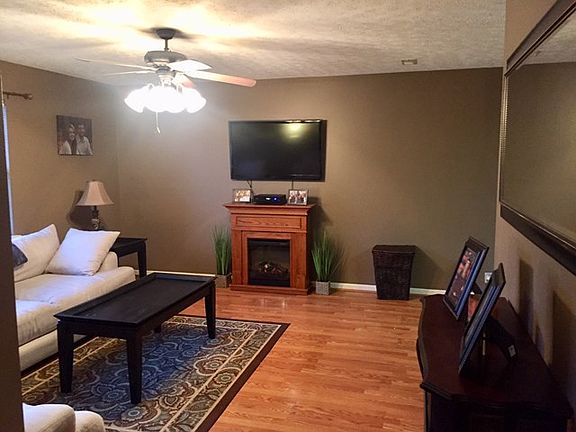 4th image of 2803 Deerhaven Dr