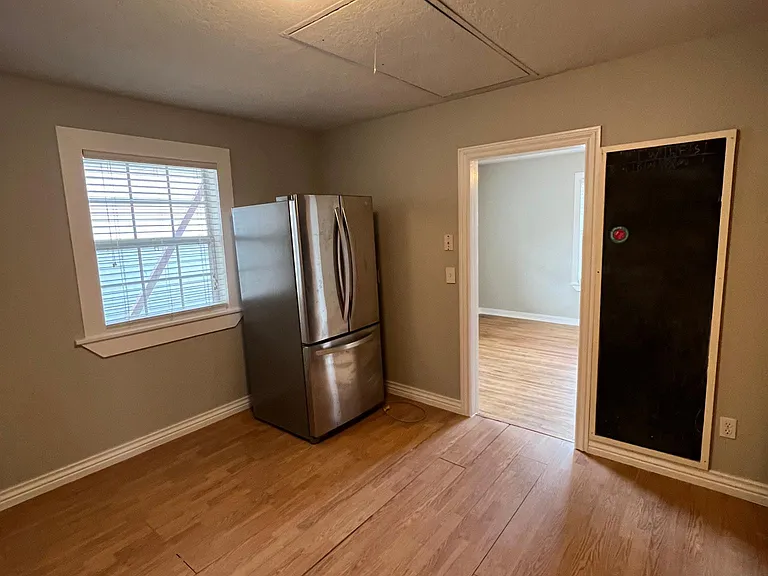 908 W Comanche St — Photo 4