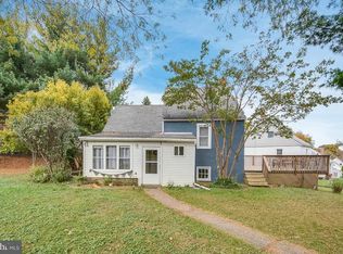 836 Cathedral Rd, Philadelphia, PA 19128