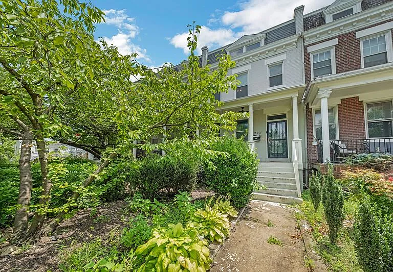 723 K St NE — Photo 19
