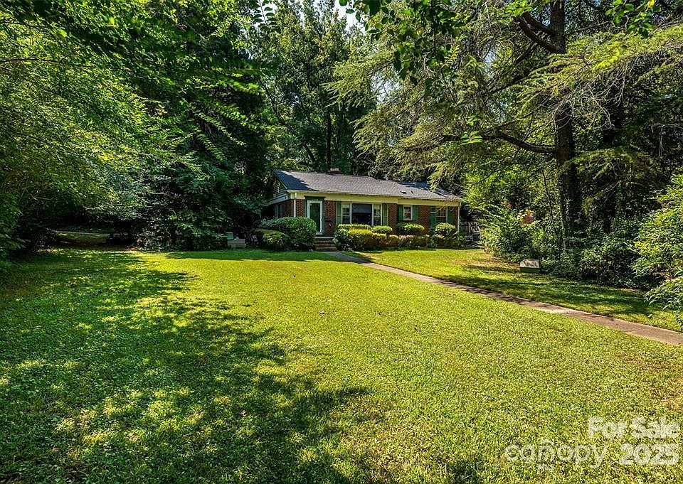 1st image of 2250 Arnold Dr